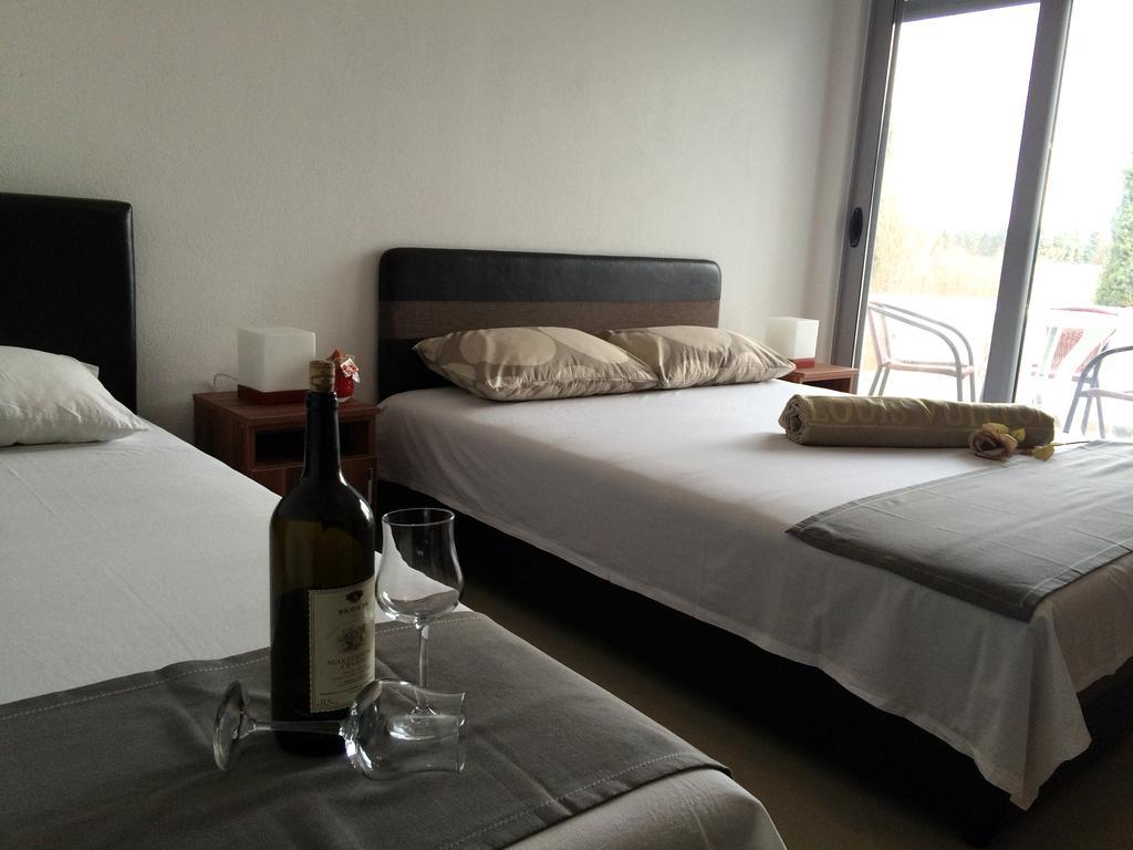 Perezaj Ii Apartman *