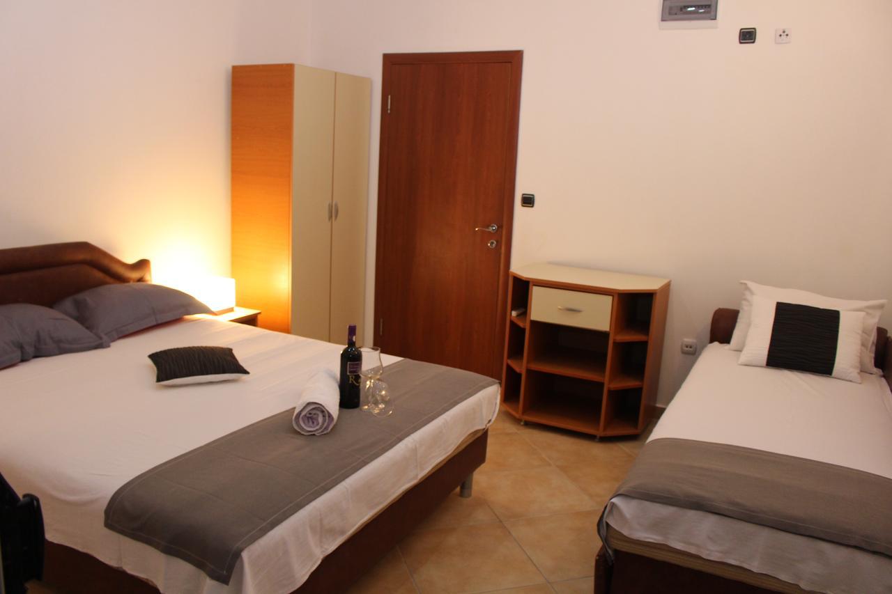 Perezaj Ii Apartman Ulcinj